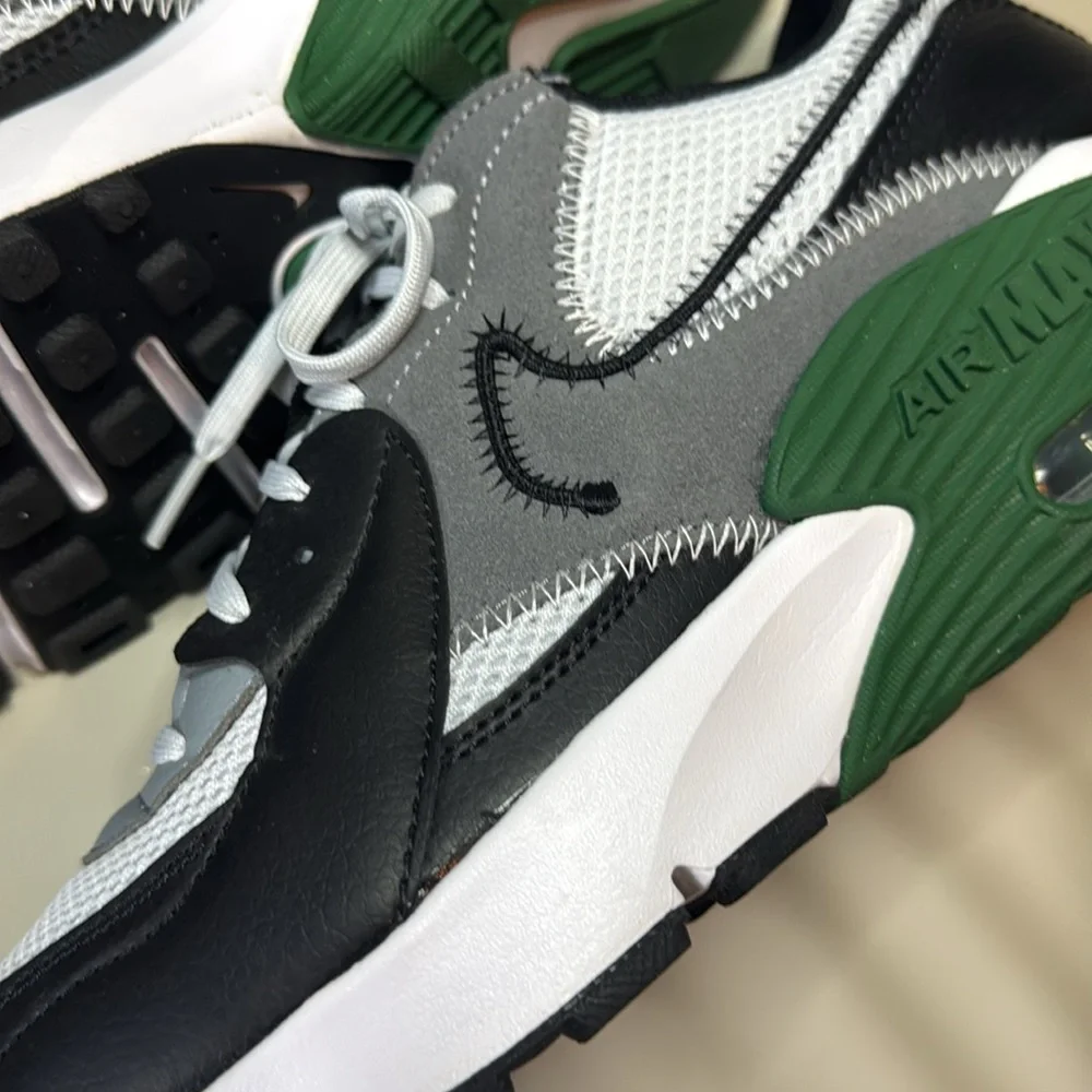 Nike Air Max Excee - Men's Size 10 (Black, Grey, Green & White) - Picture 4 of 16